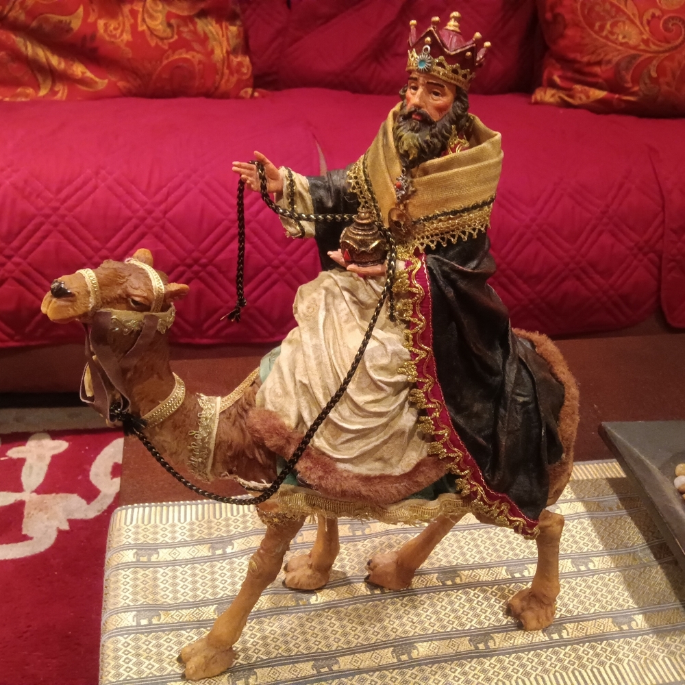 RARE Discontinued Beautiful Department 56 Holiday Decor Camel Figurine Rider 17"